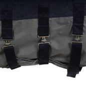 EQUITHÈME Turnout Rug Tyrex con faldón abdominal 600D 300g Marino/Gris Puntos EQUITHÈME Turnout Rug Tyrex con faldón abdominal 600D 300g Marino/Gris Puntos