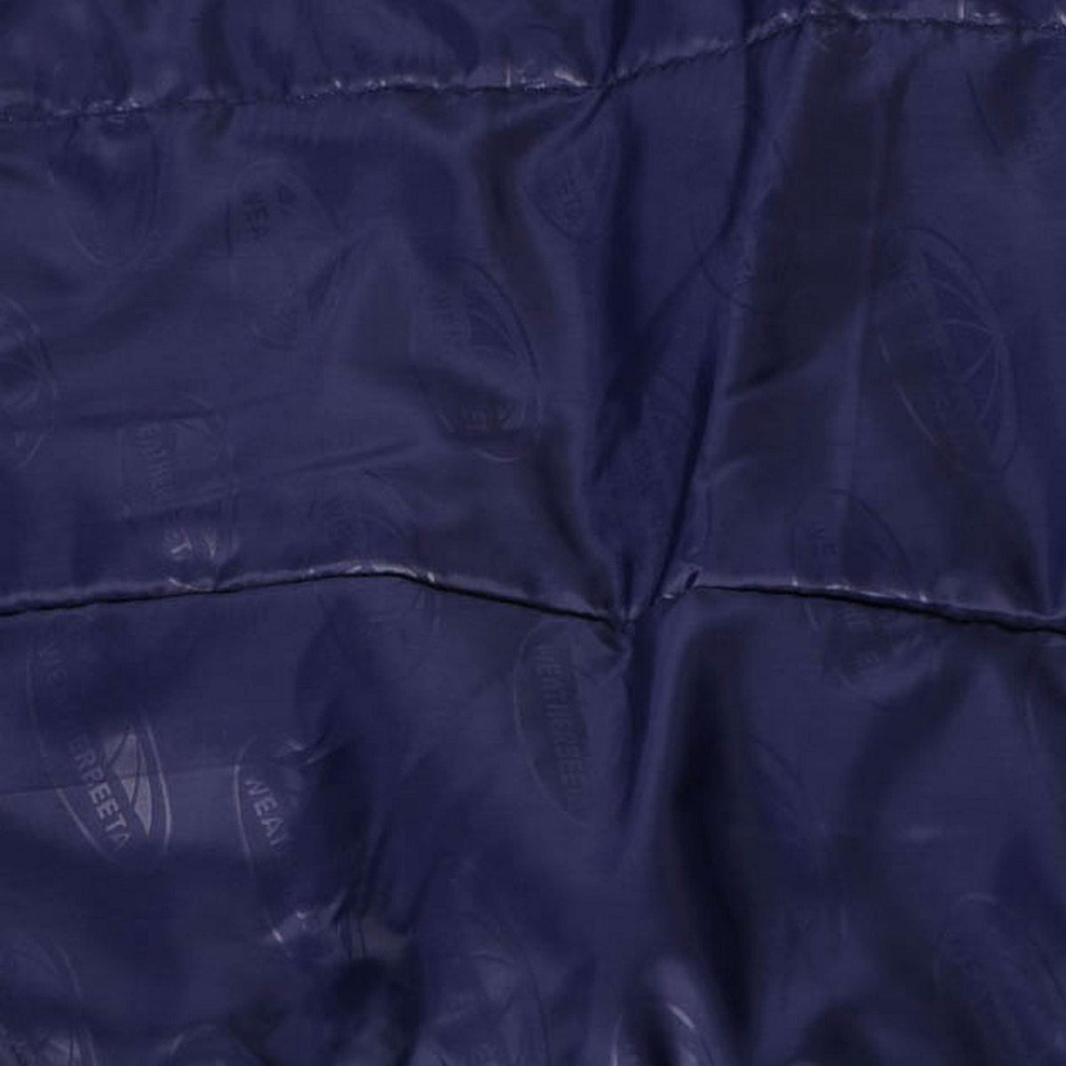 WeatherBeeta Respaldo estable mediano Lite ComFiTec Colcha de canal 210D con cuello estándar Navy/Plata/Rojo