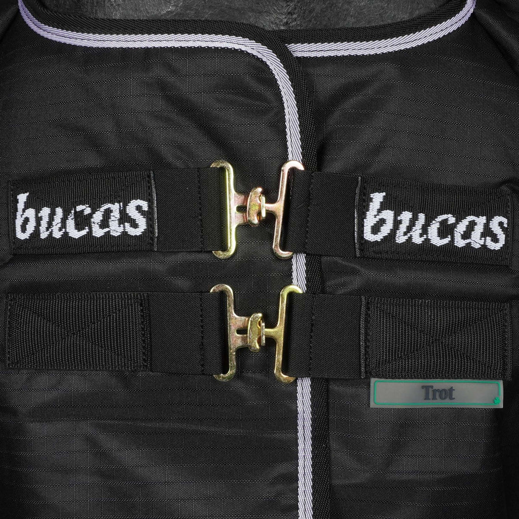 Bucas Trotting Turnout 200g Negro/Blanco