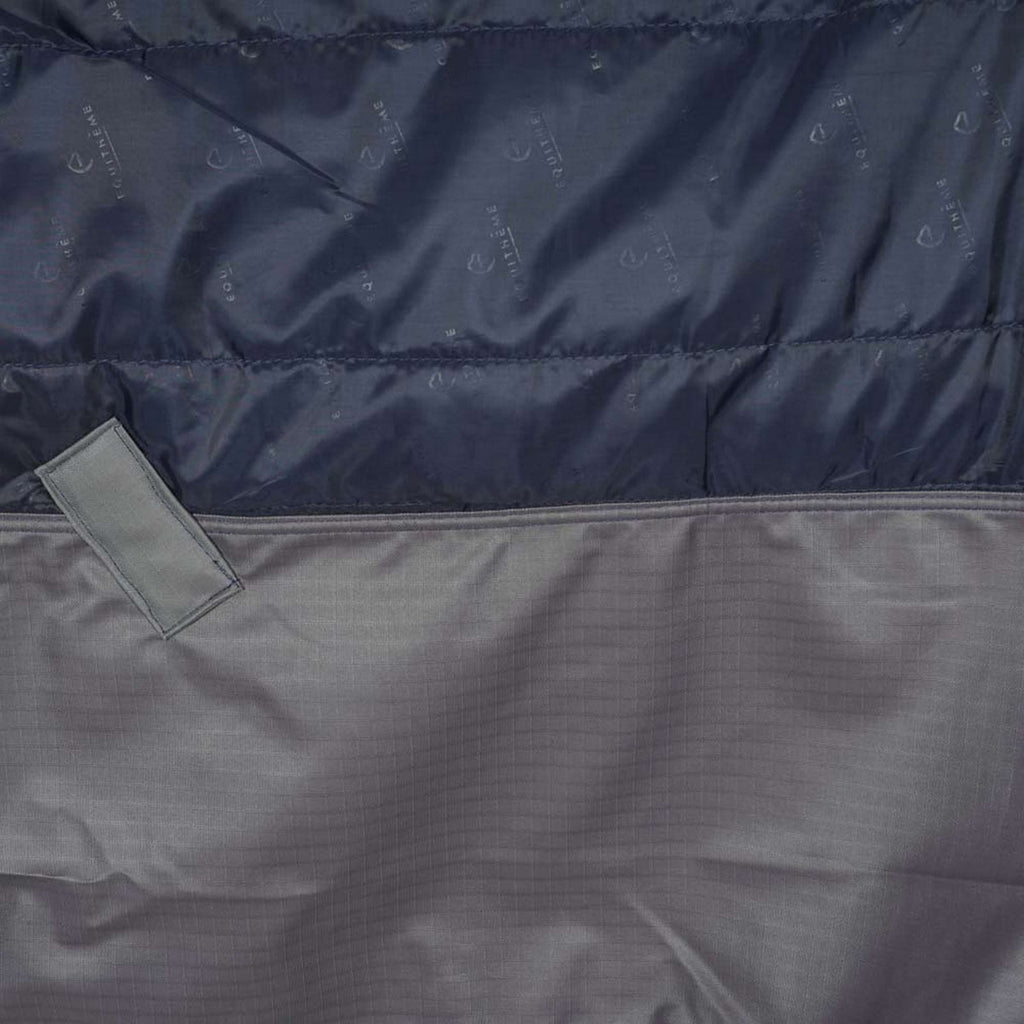 EQUITHÈME Manta Impermeable Tyrex 600D 50g Marino/Gris Puntos