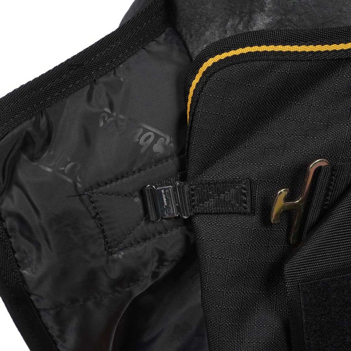 Bucas Irish Turnout Light 50g + Neck Negro/Oro