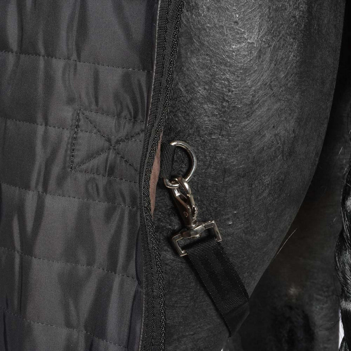 EQUITHÈME Manta de Establo Teddy Negro/Marrón