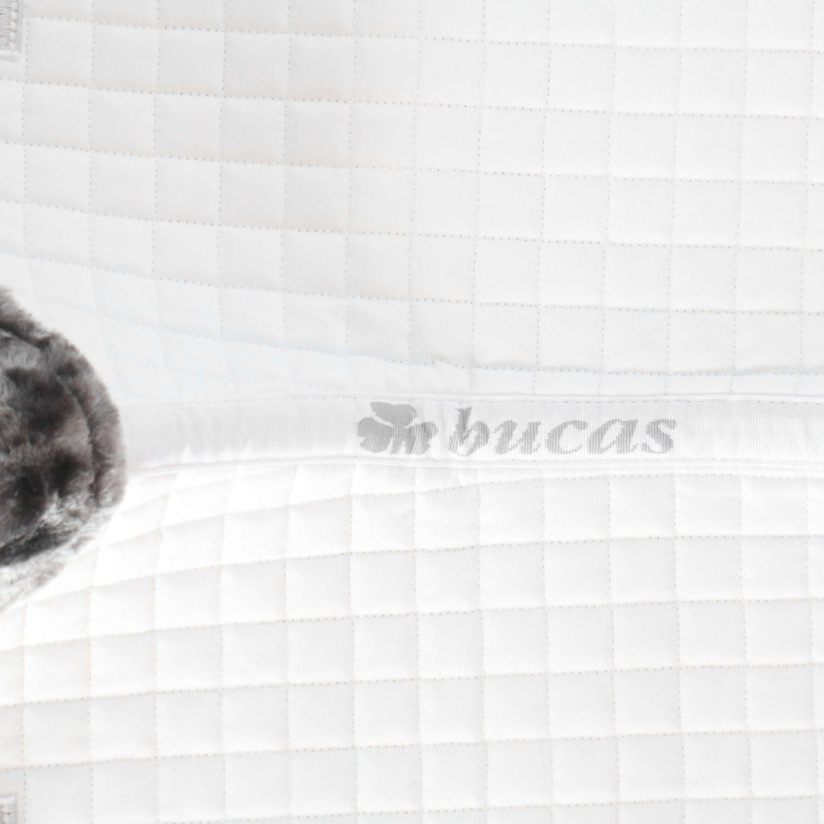 Bucas Mantilla Show-Line Doma Blanco