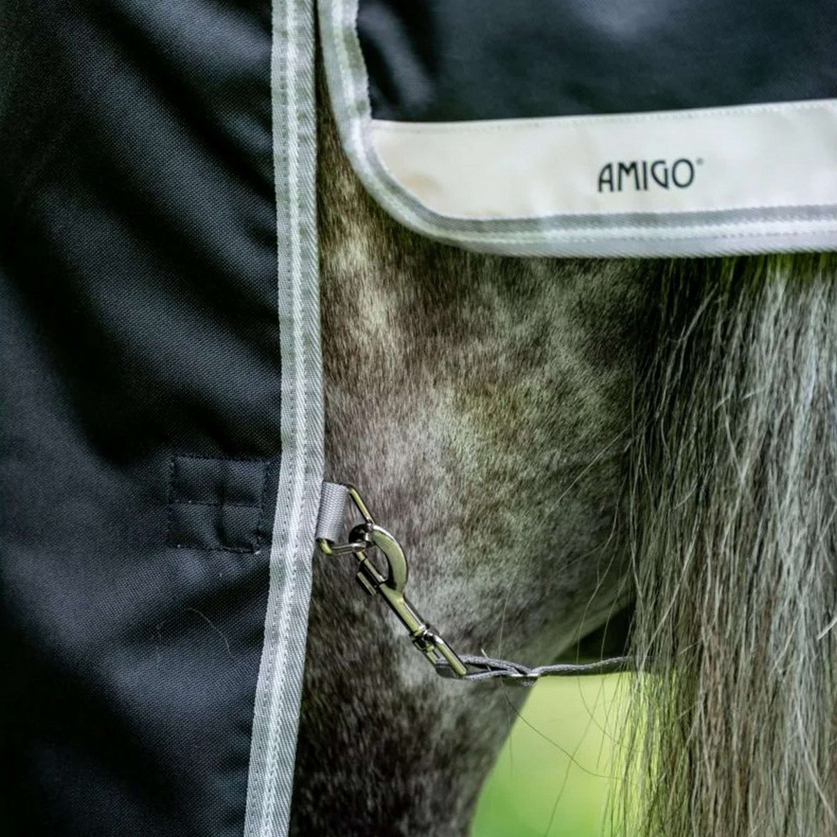 Amigo Bravo 12 Plus Turnout Heavy 400g Black/Titanium Grey