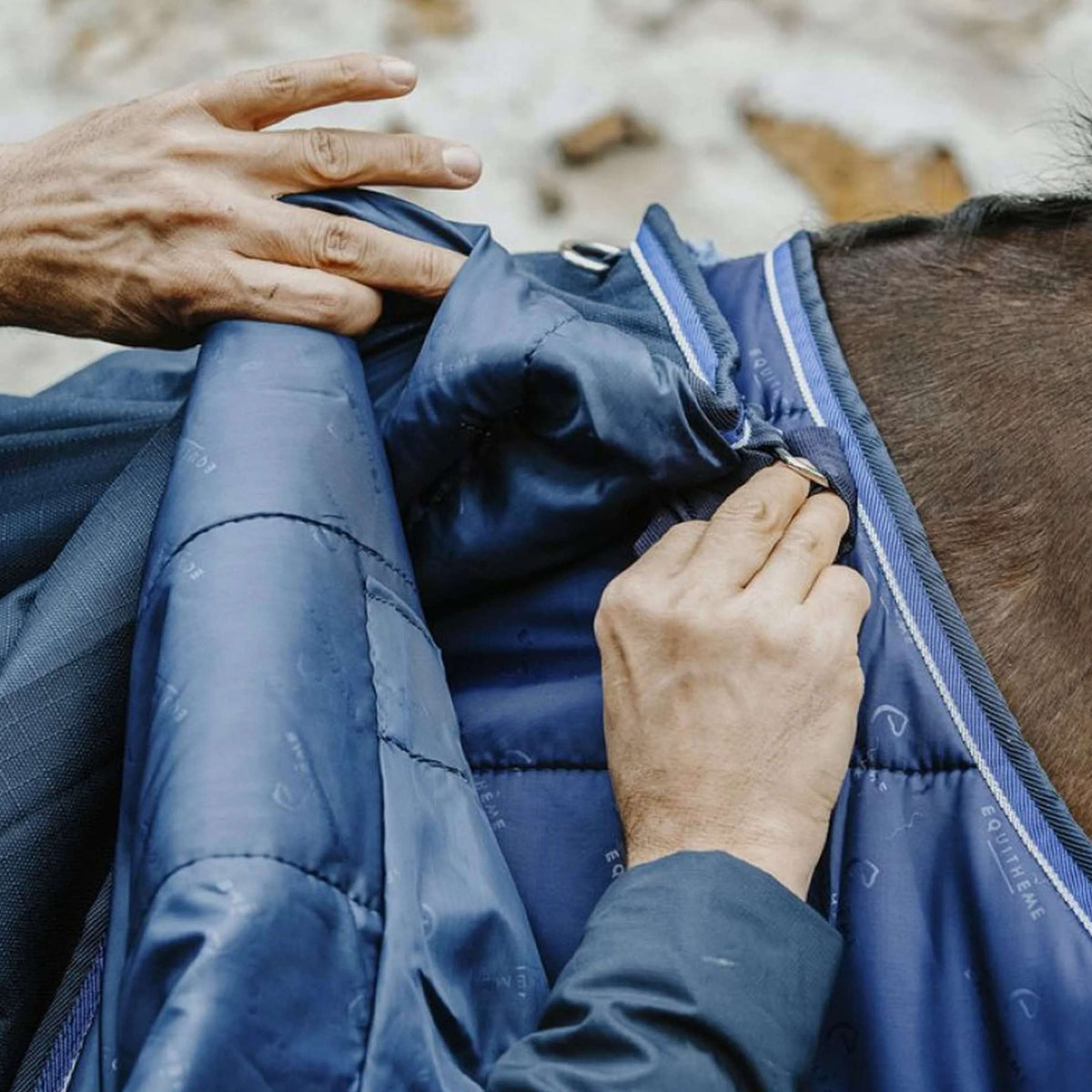 EQUITHÈME Bajoalfombra Classic 300g Navy