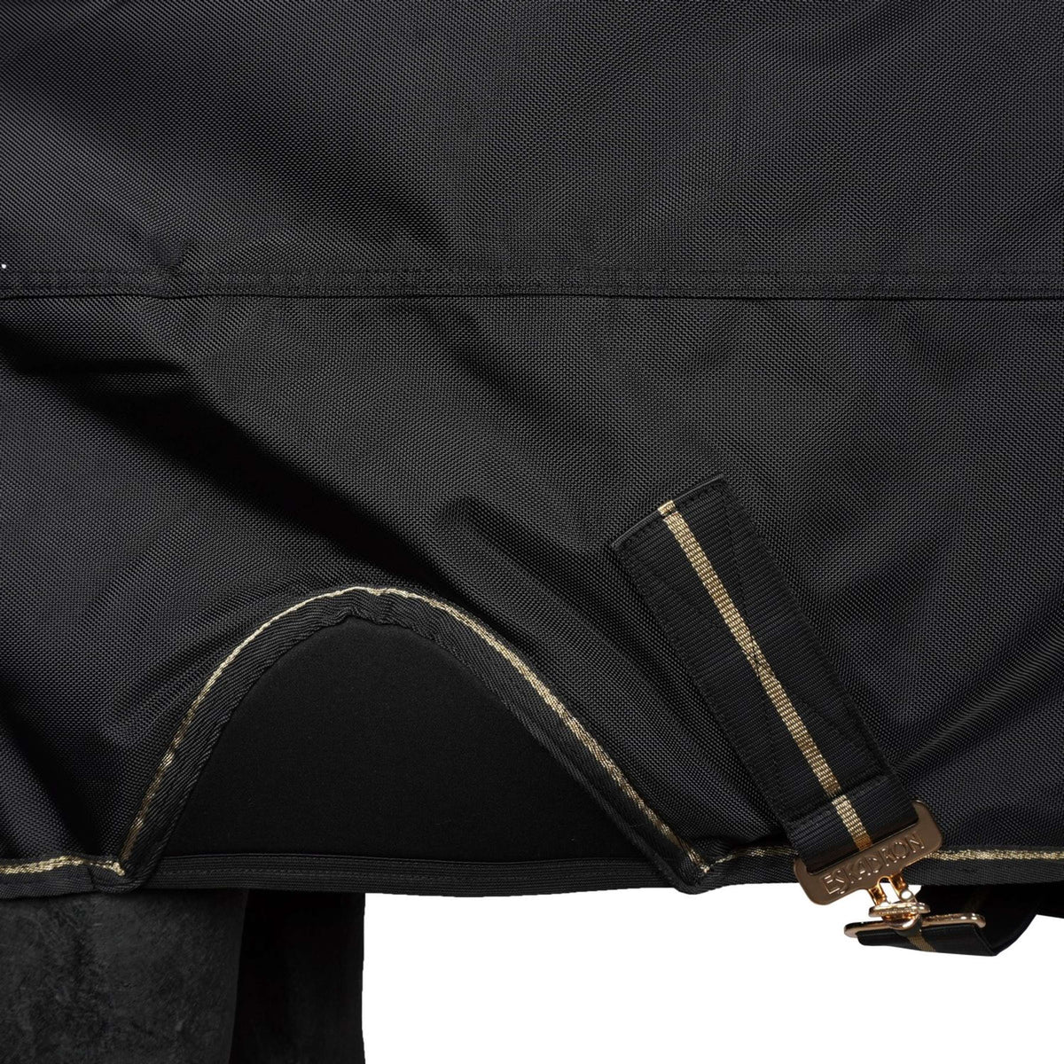 Eskadron Turnout Rug Heritage Alpha 150g Faux Fur Negro