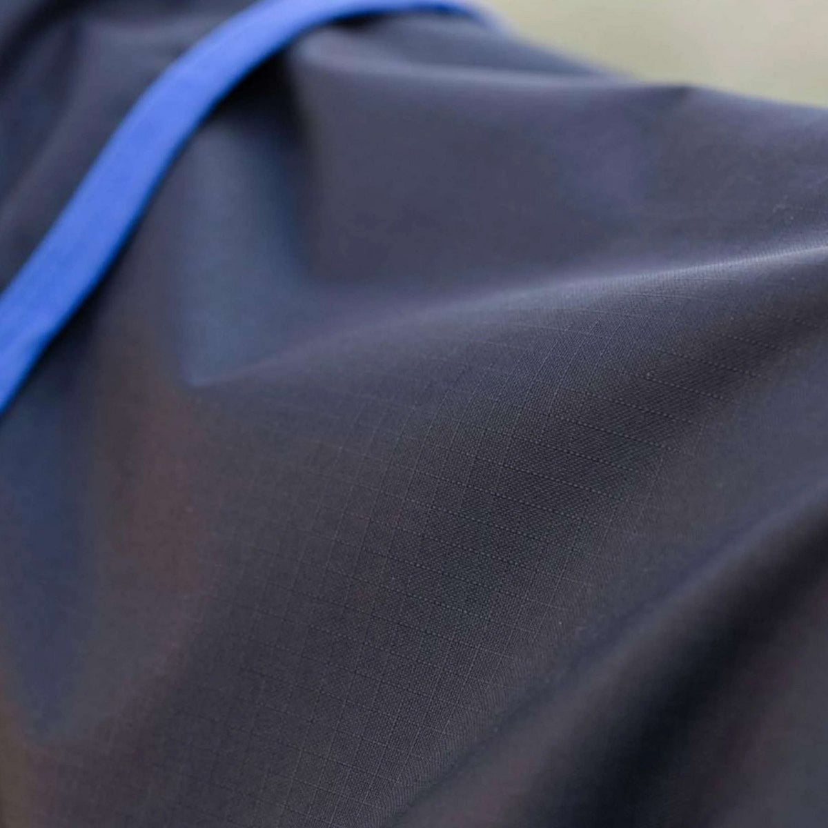 Amigo Ripstop 900D Plus Petite 0g Negro/Azul clasico