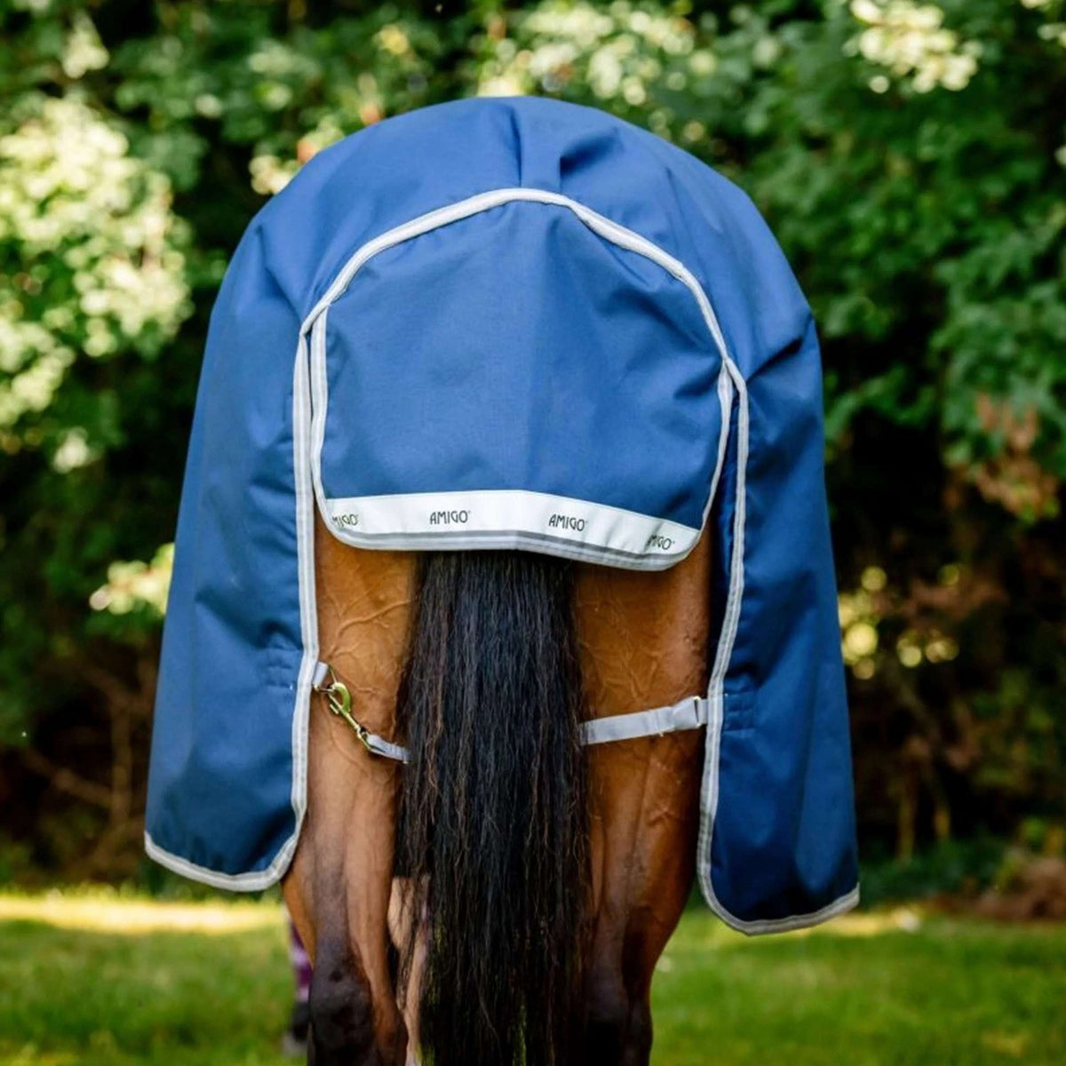 Amigo Wug Turnout 1200D 50g Marino/Gris Titanio/Plateado