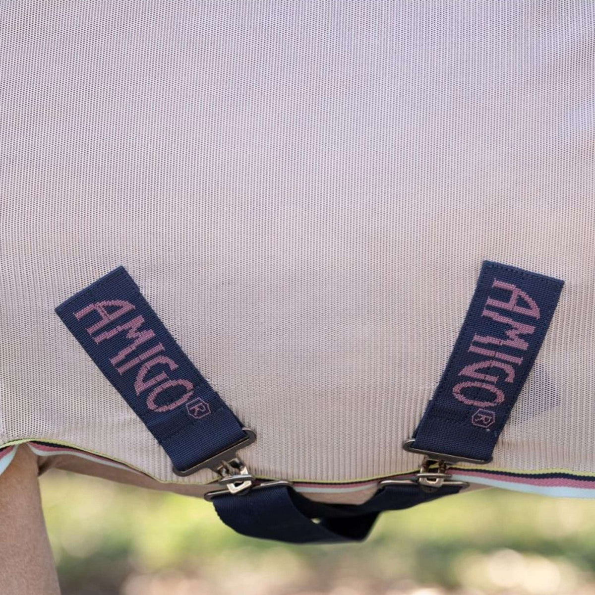 Amigo Bug Rug Plus Petite Plata/Verde/Azul/Rosa