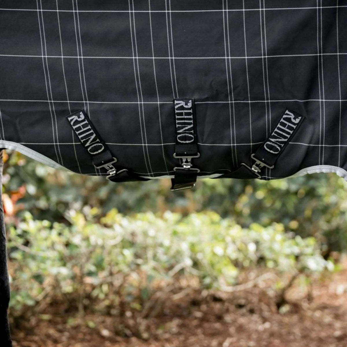 Rhino Wug Turnout 0g Negro/Gris/Blanco