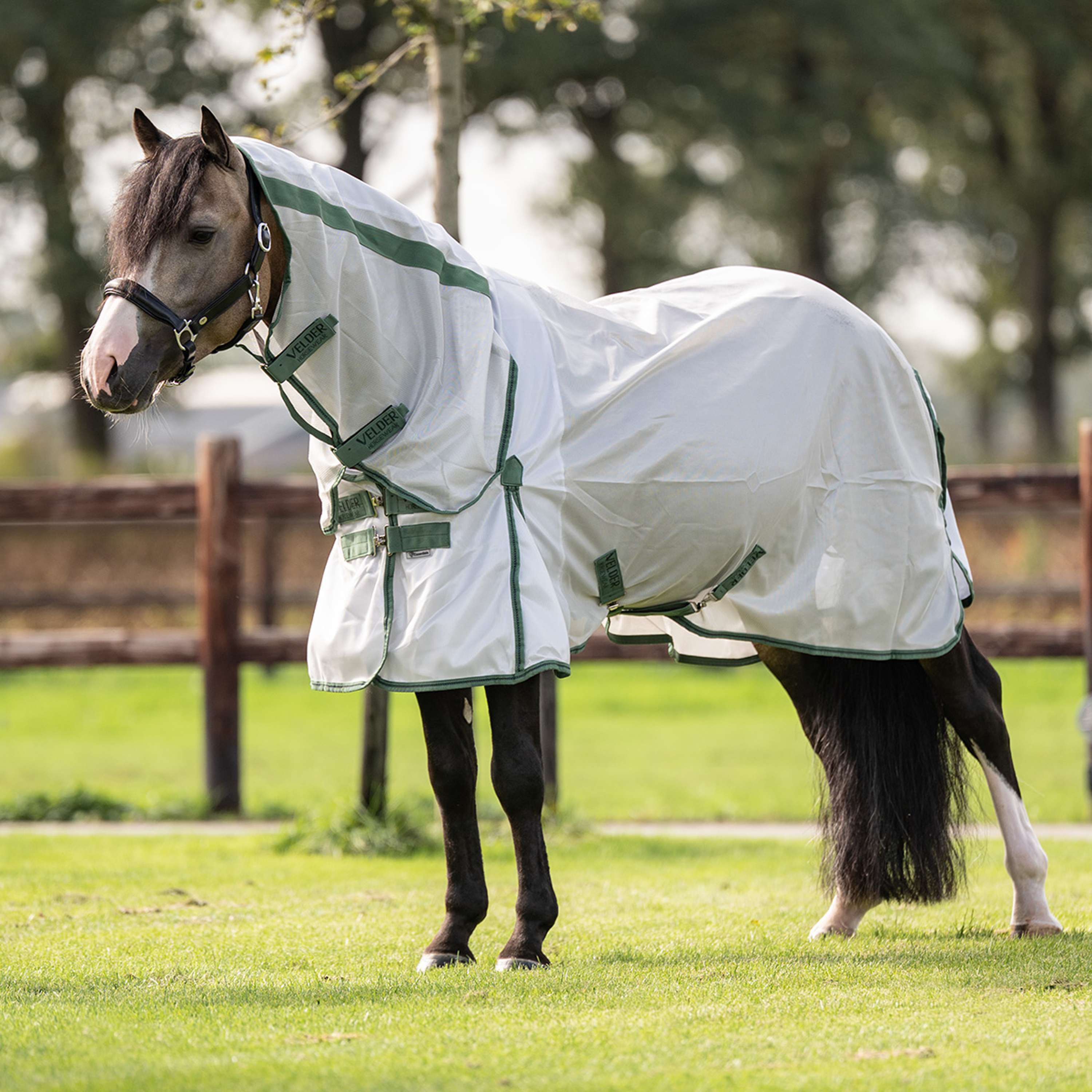 Velder Horsewear Essentials Pony Manta Antimoscas Mesh con cuello Plata