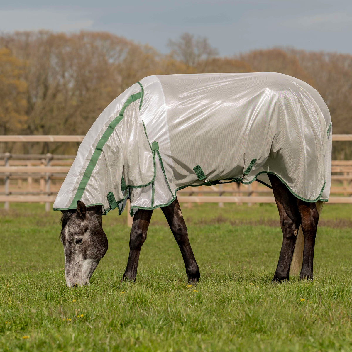 Velder Horsewear Essentials Manta Antimoscas Mesh con cuello Plata