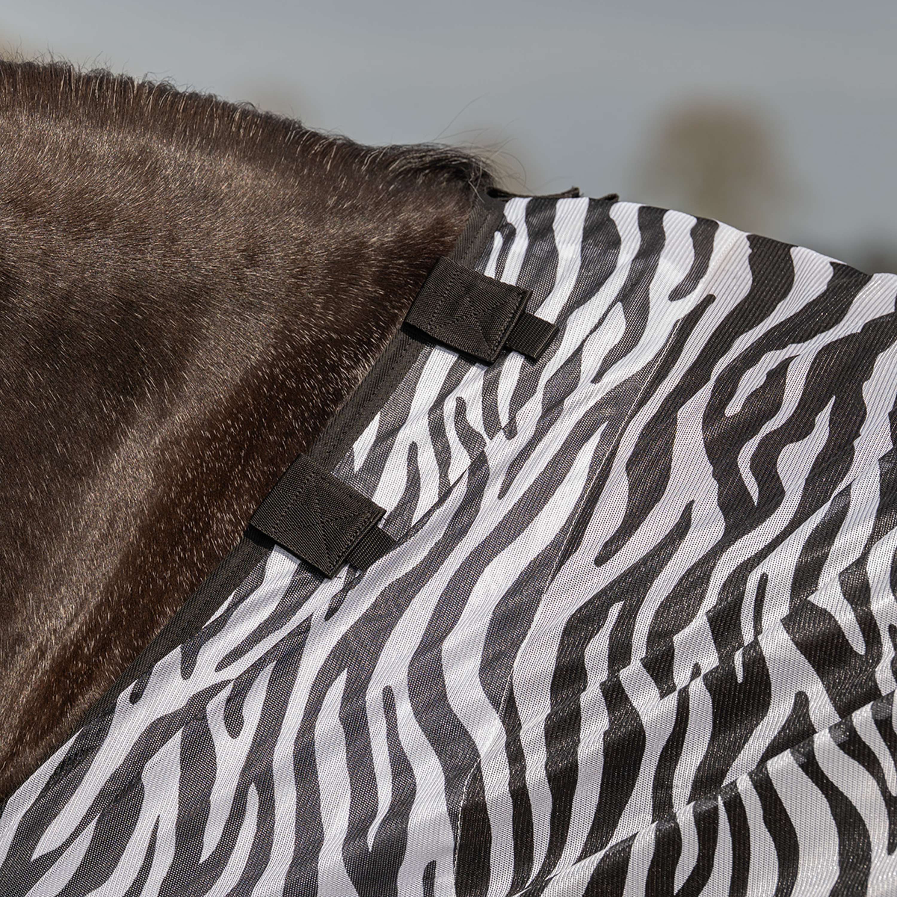 Velder Horsewear Essentials Pony Manta Antimoscas con Cuello Zebra Negro/Blanco