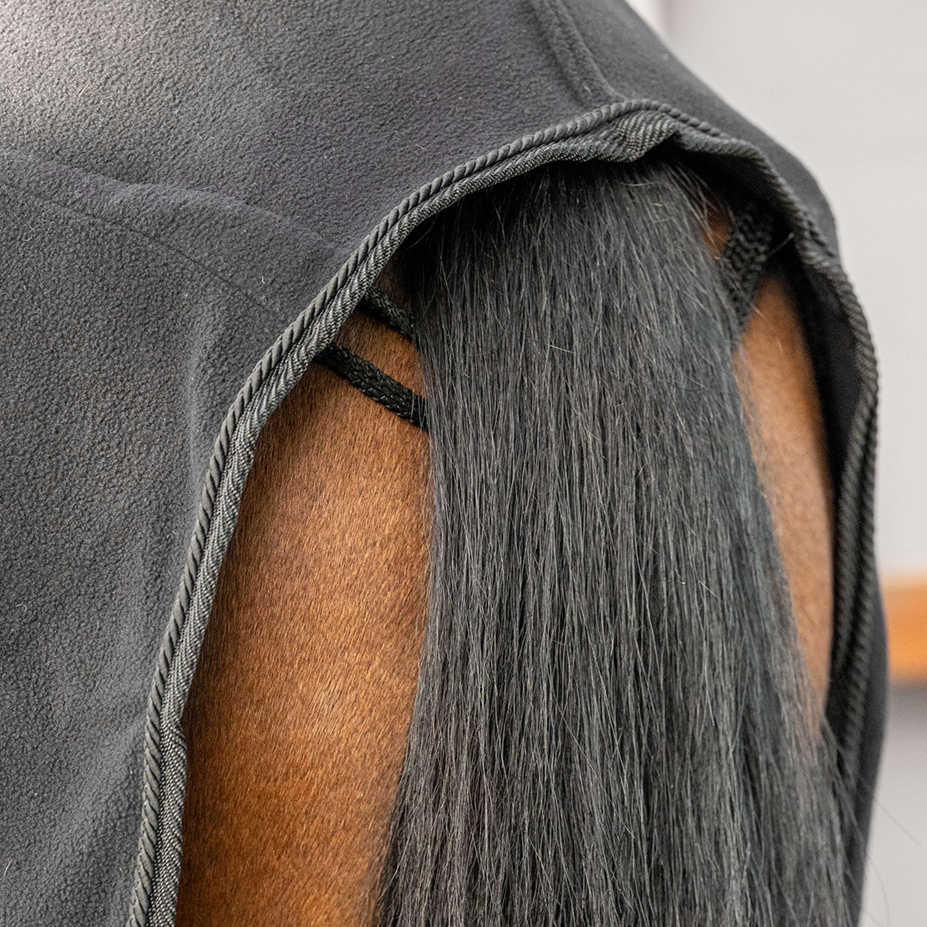Velder Horsewear Essentials Manta de Forro Polar Comfy Negro