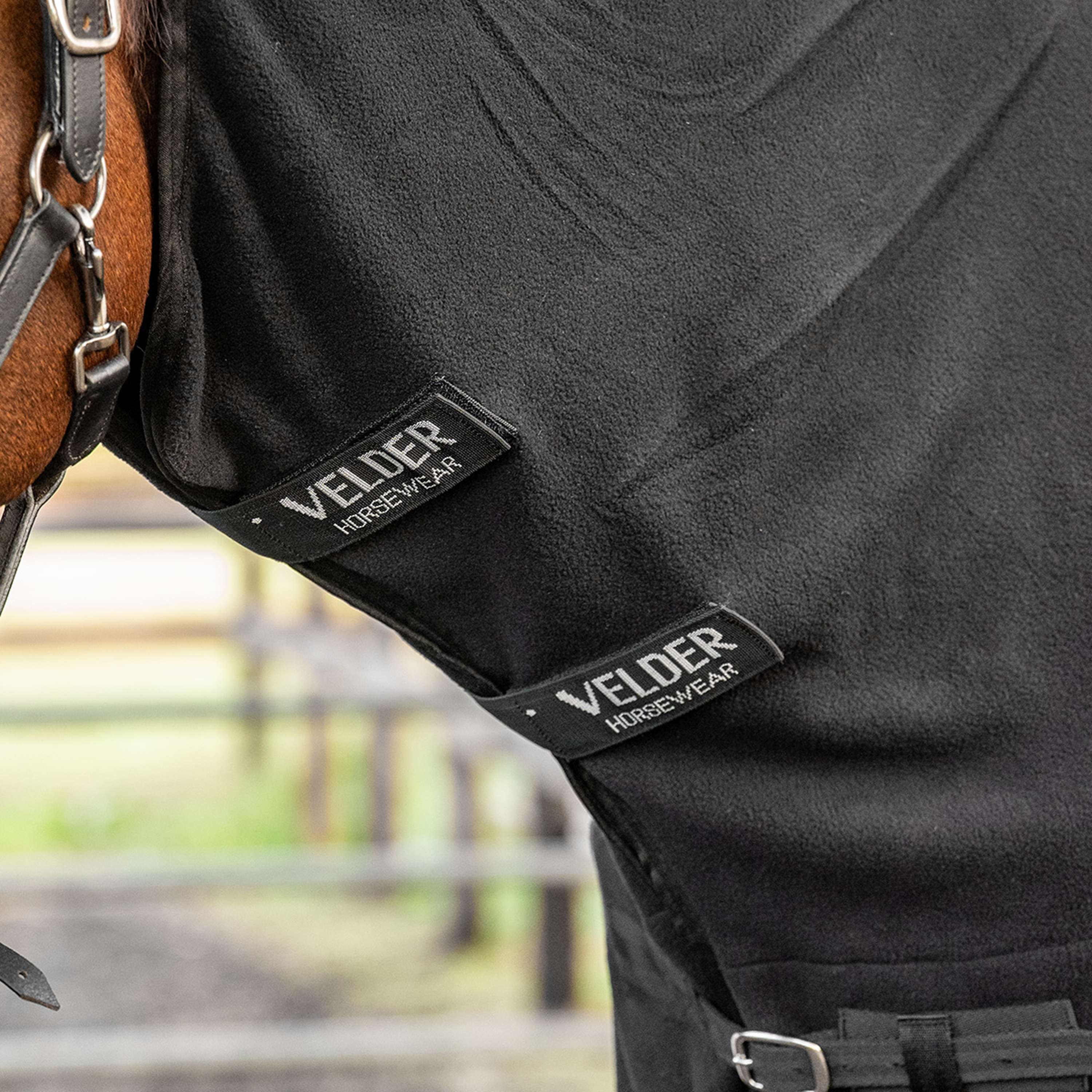 Velder Horsewear Essentials Manta de Forro Polar Comfy con cuello Negro