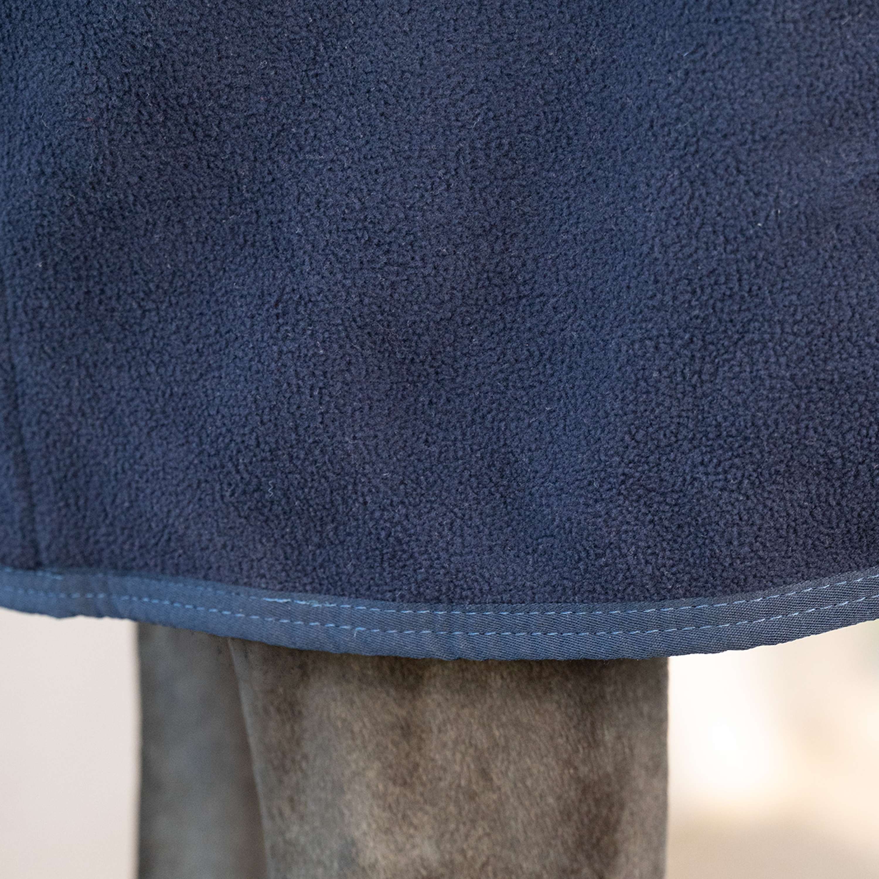 Velder Horsewear Essentials Manta de Forro Polar Comfy con cuello Navy