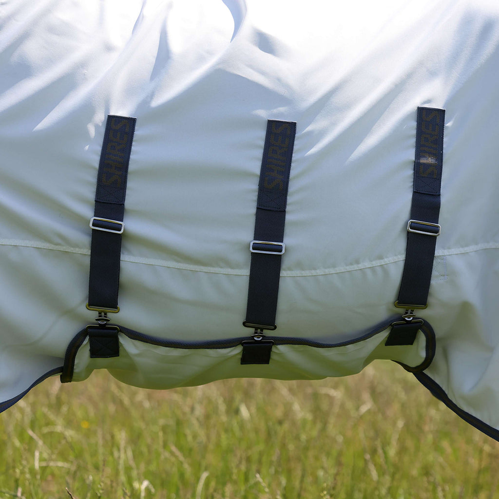 Highlander Plus by Shires Manta para Eczema Sweet-Itch Combo Blanco/Airforce