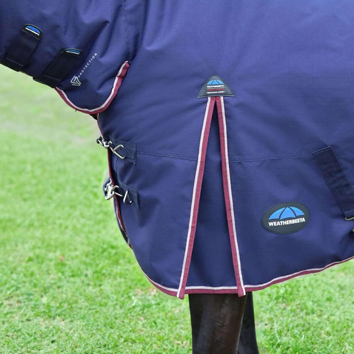 WeatherBeeta ComFiTec Essential Turnout Combo 220g Navy/Burgundy