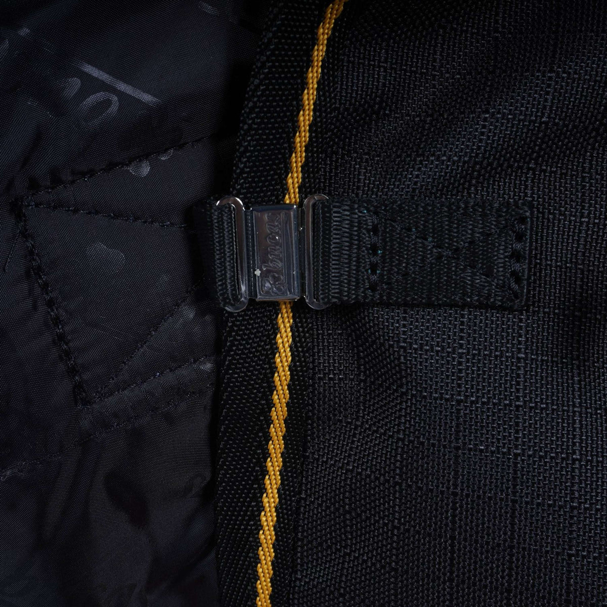 Bucas Irish Turnout Light 50g Negro/Oro