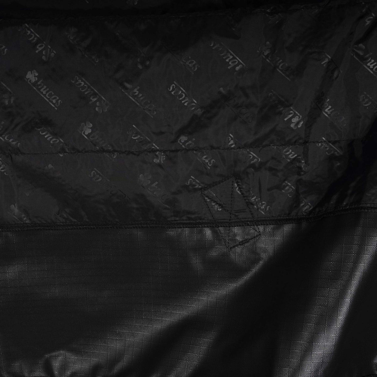 Bucas Irish Turnout Big Neck 50g Negro/Oro