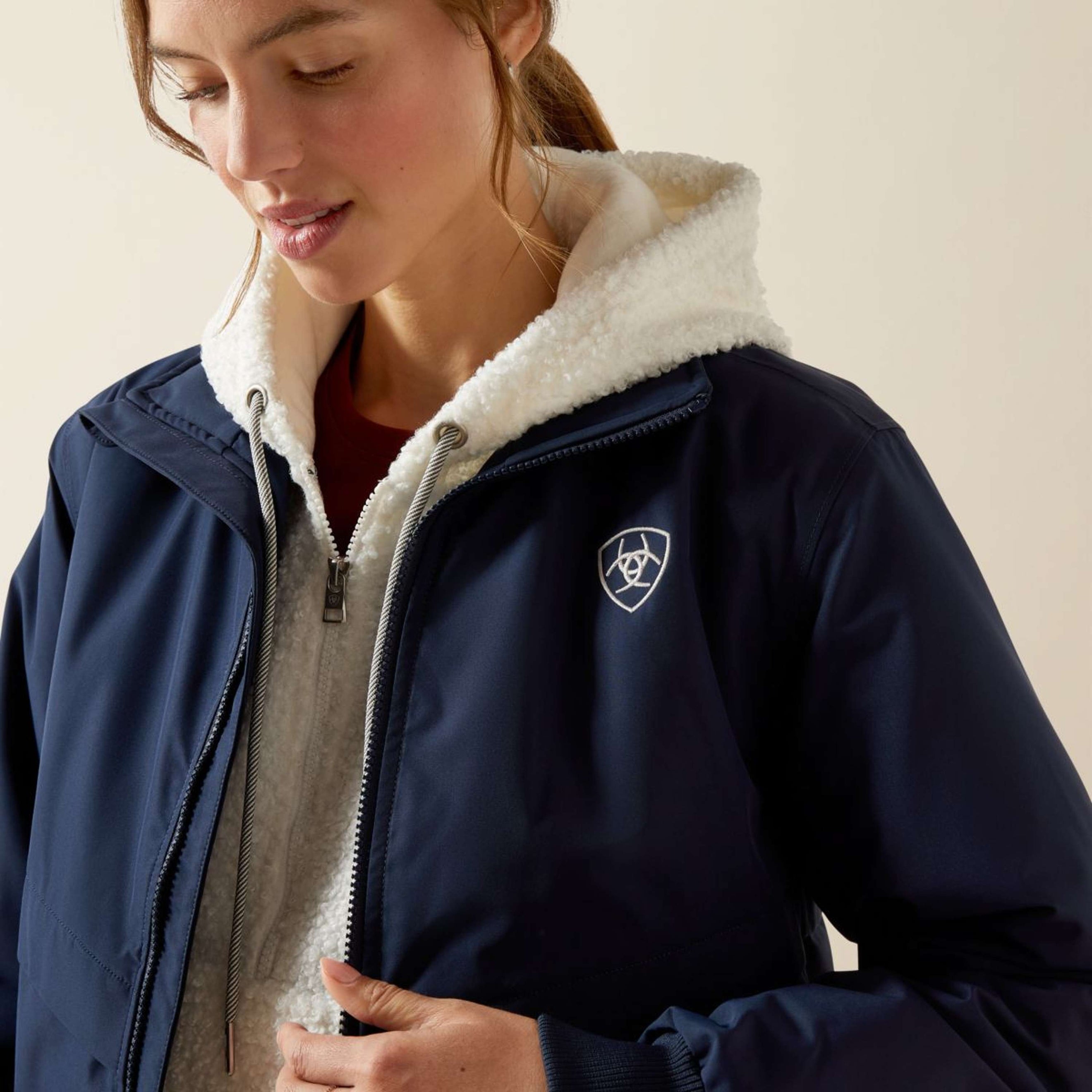 Ariat Chaqueta Stable 2.0 Navy Ariat Chaqueta Stable 2.0 Navy