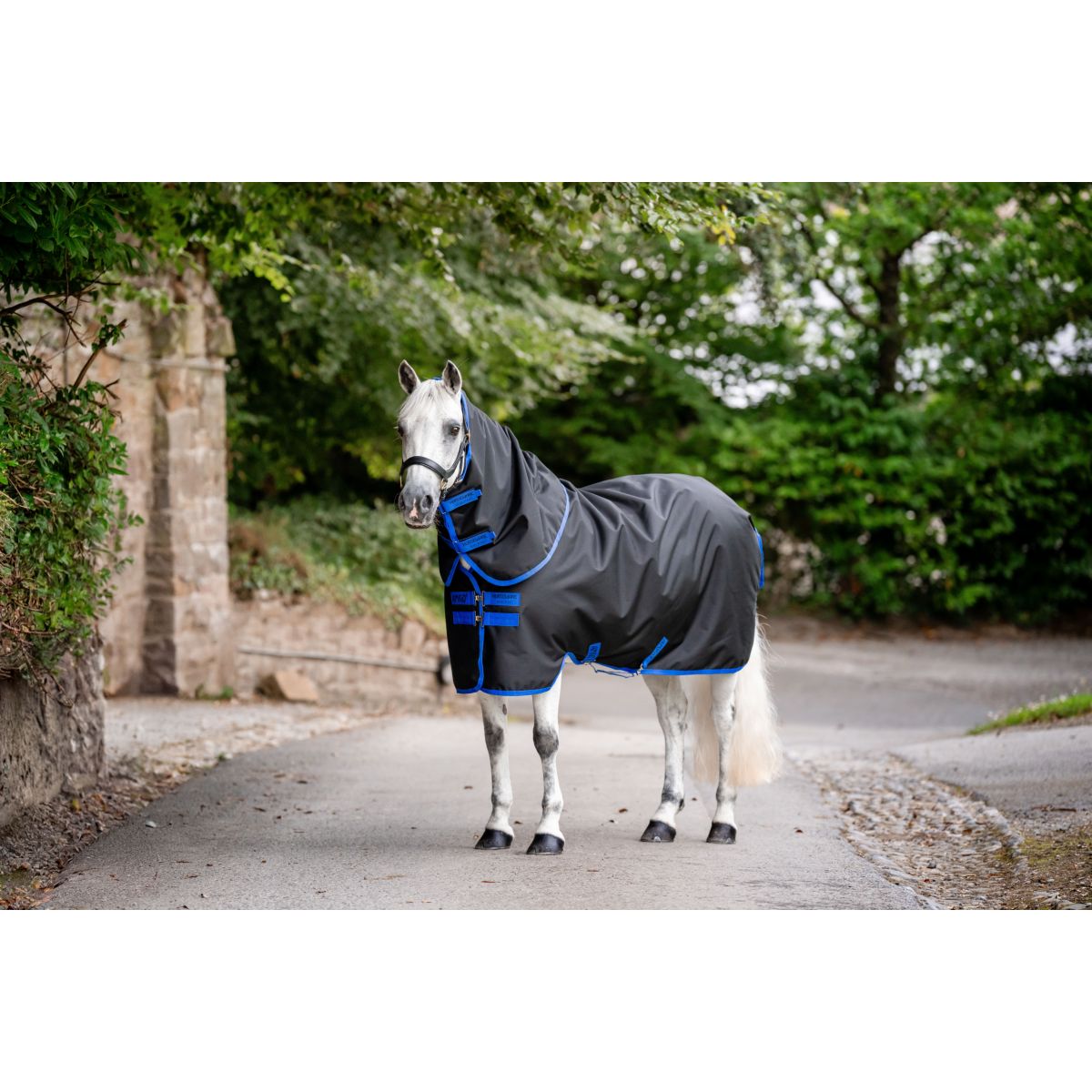 Amigo Ripstop 900D Plus Pony 50g Negro/Azul clasico