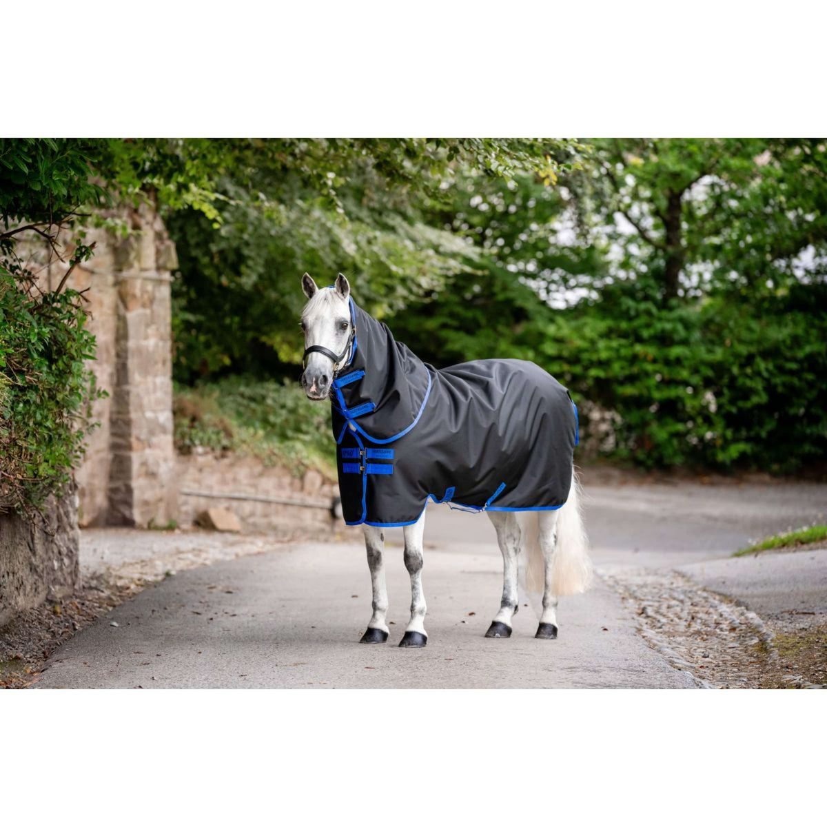 Amigo Ripstop 900D Plus Pony 50g Negro/Azul clasico