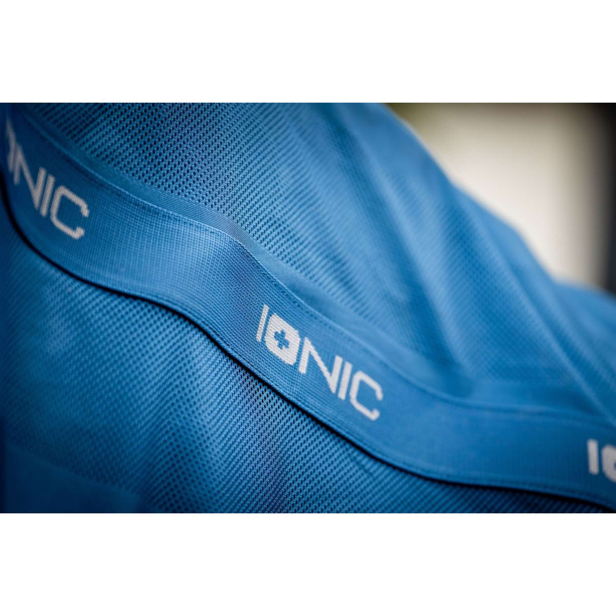 Horseware Cubrecuellos Therapy Mesh Cooler Azul Imperial/Plata/Marino