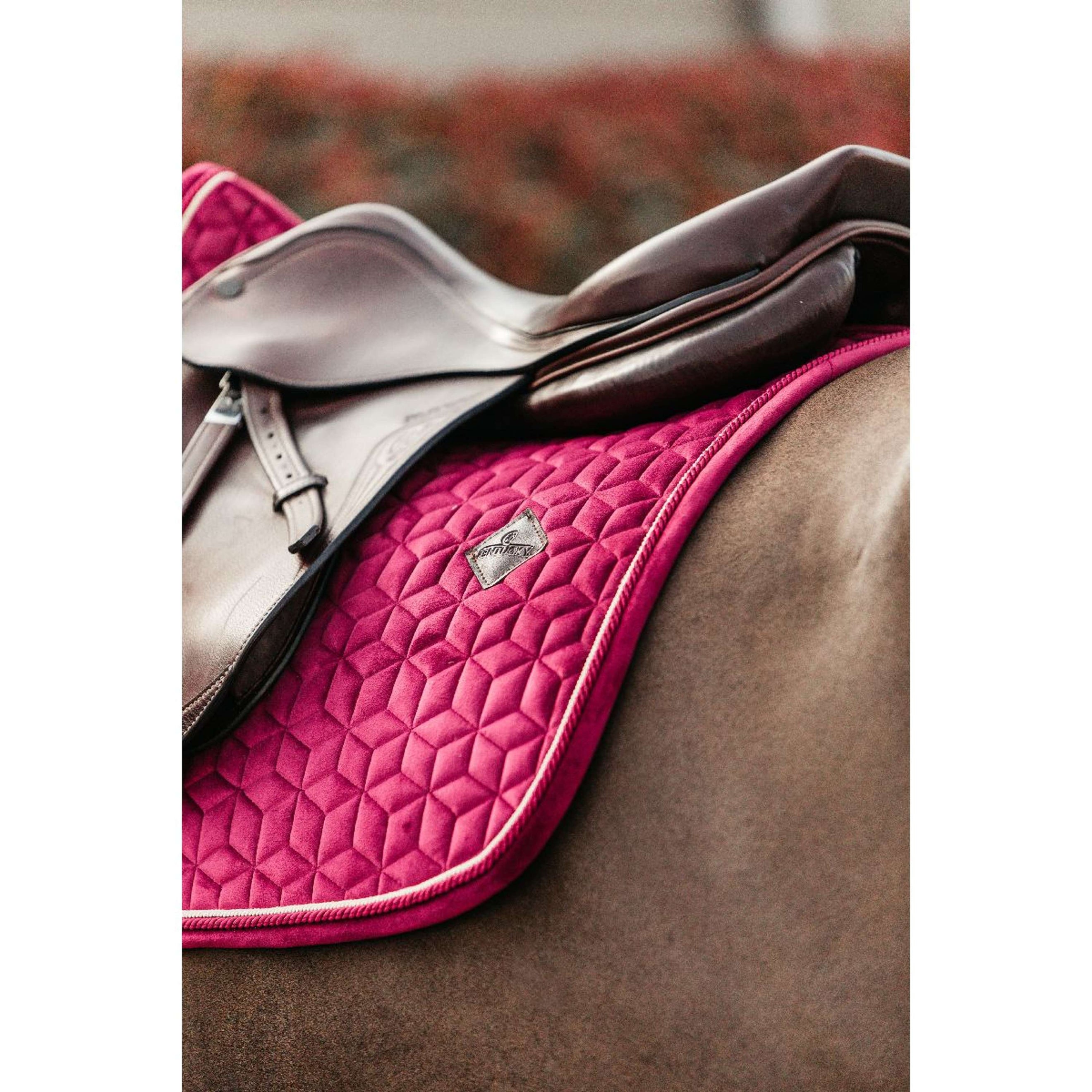 Kentucky Horsewear Mantilla Velvet Saltando Fuchsia Kentucky Horsewear Mantilla Velvet Saltando Fuchsia