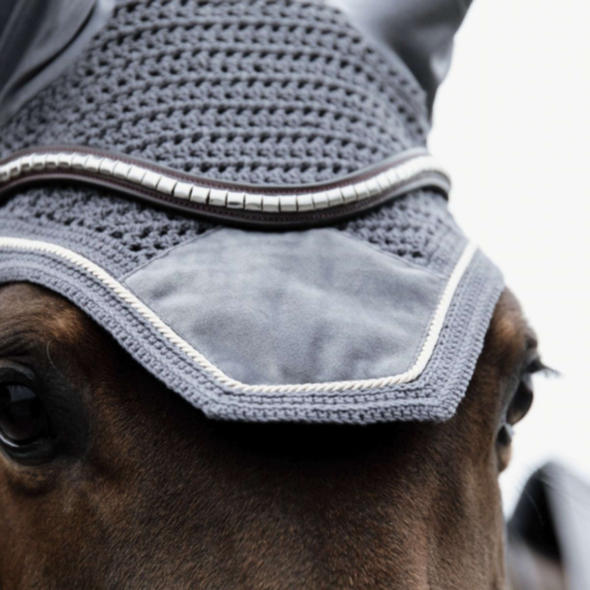 Kentucky Horsewear Bonete para Orejas Wellington Basic Velvet Gris