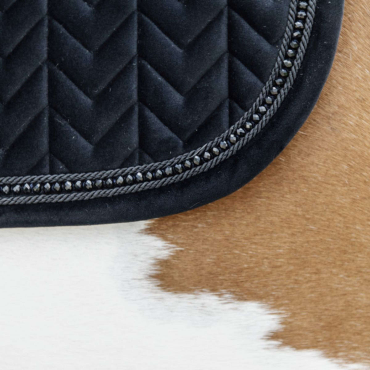 Kentucky Horsewear Mantilla Velvet Pearls Springen Negro