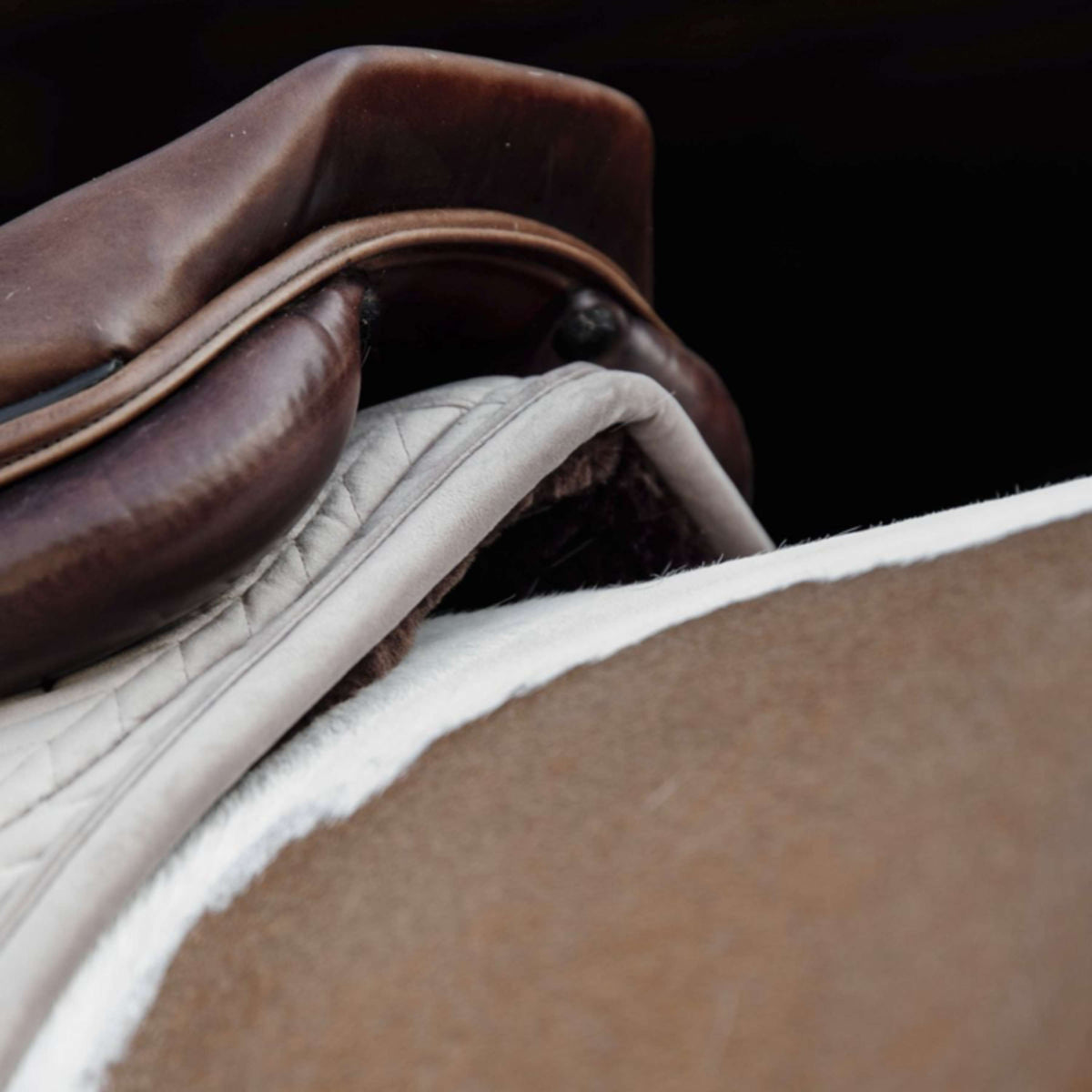 Kentucky Horsewear Mantilla Skin Friendly Velvet Springen Beige