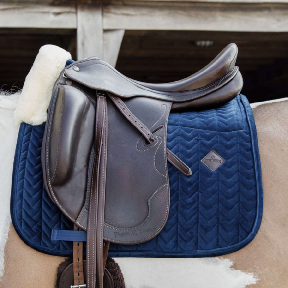 Kentucky Horsewear Mantilla Skin Friendly Velvet Doma clásica Navy