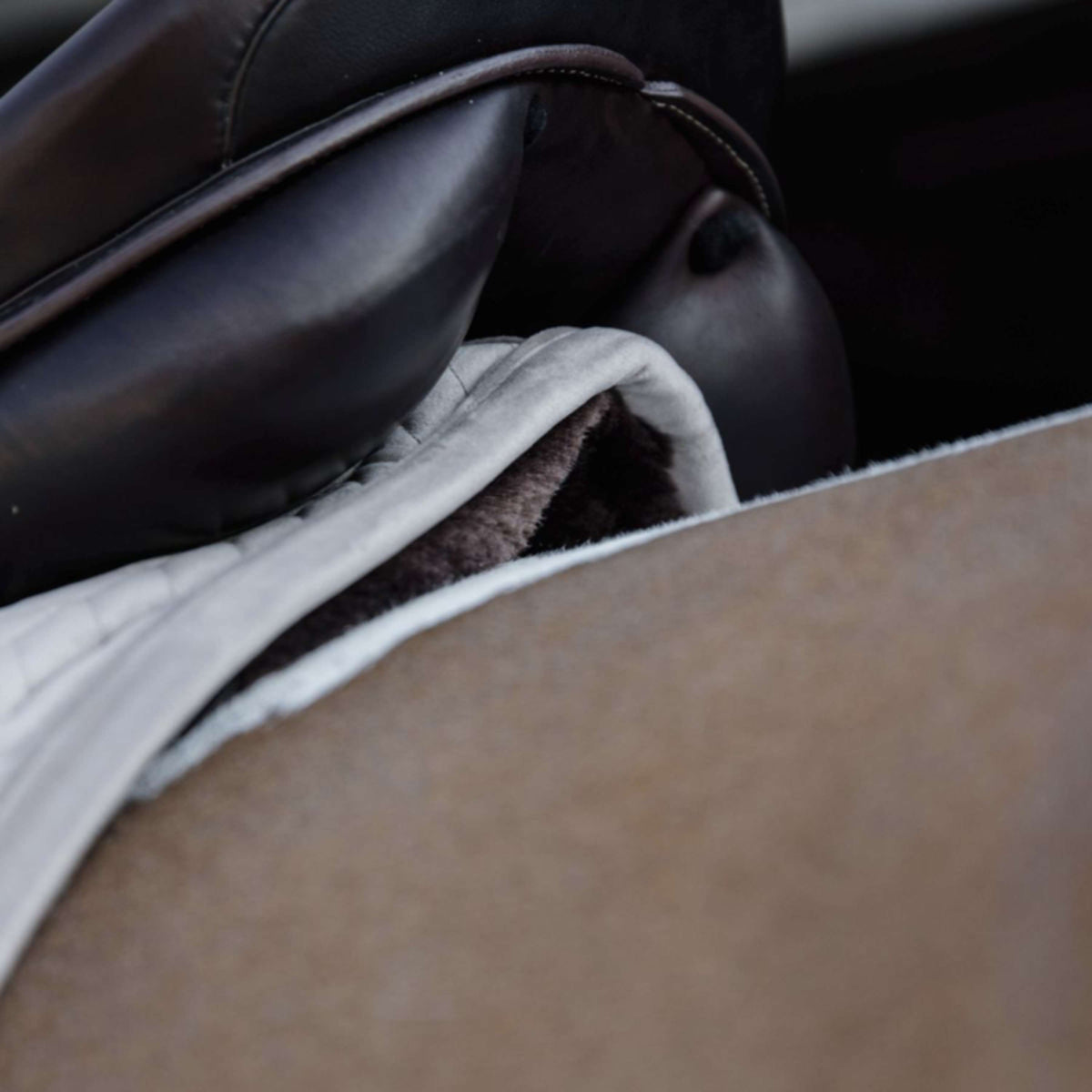 Kentucky Horsewear Mantilla Skin Friendly Velvet Doma Beige