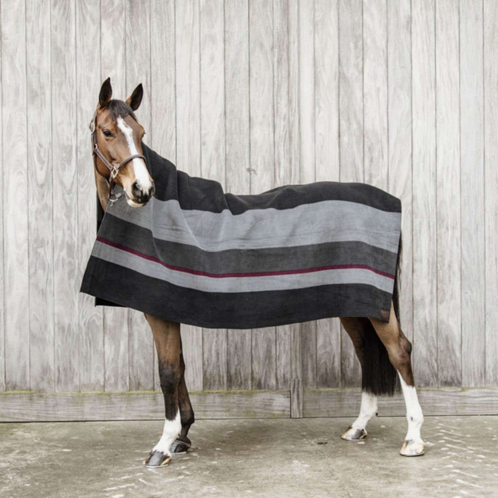 Kentucky Horsewear Manta de Forro Polar Heavy Square Stripes Negro Gris