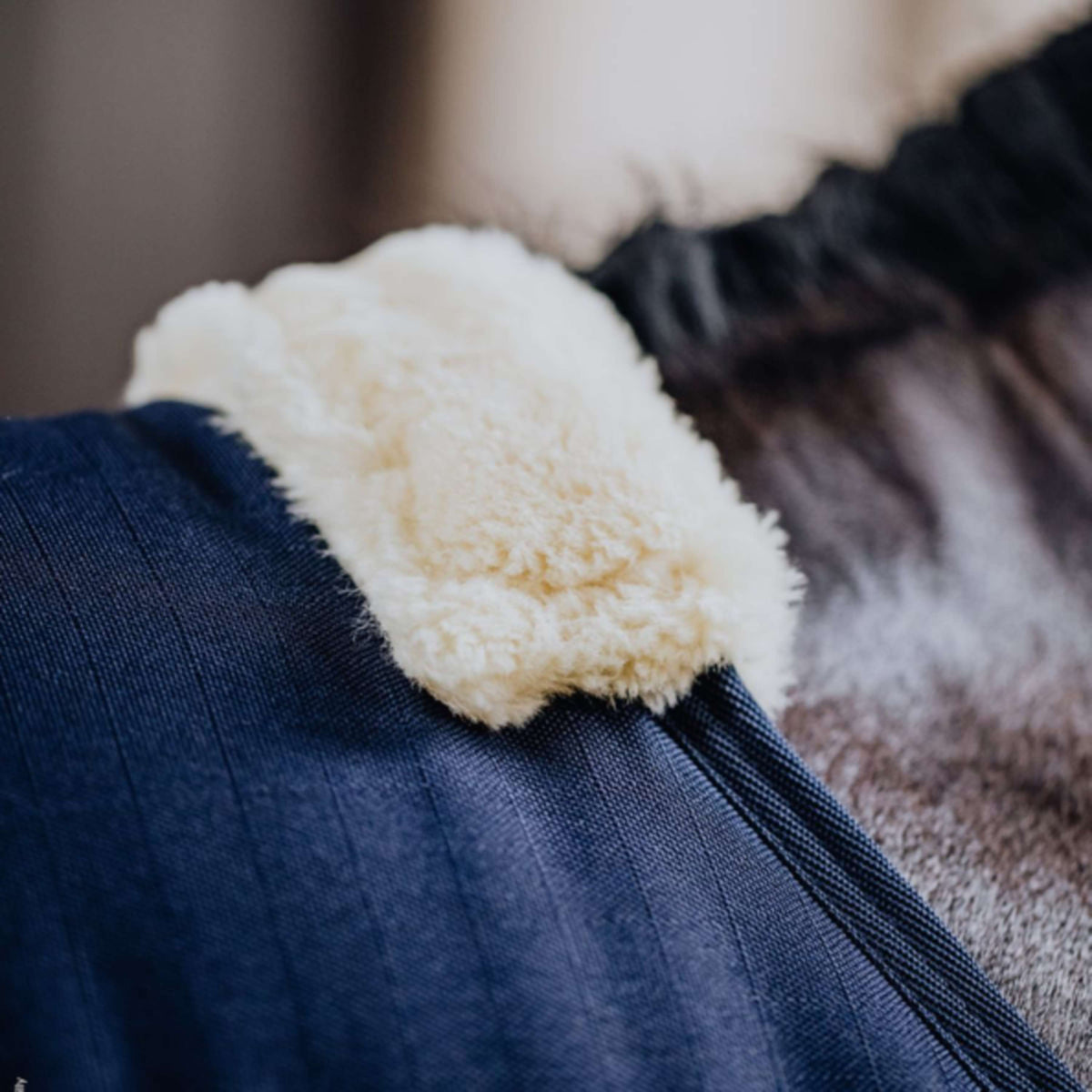 Kentucky Horsewear Manta de Establo Classic 100g Navy