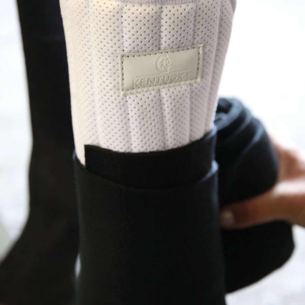 Kentucky Horsewear Bandage Pad Blanco<>Negro