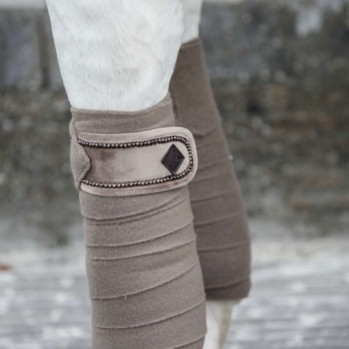 Kentucky Horsewear Vendajes Polar Fleece Velvet Pearls Beige