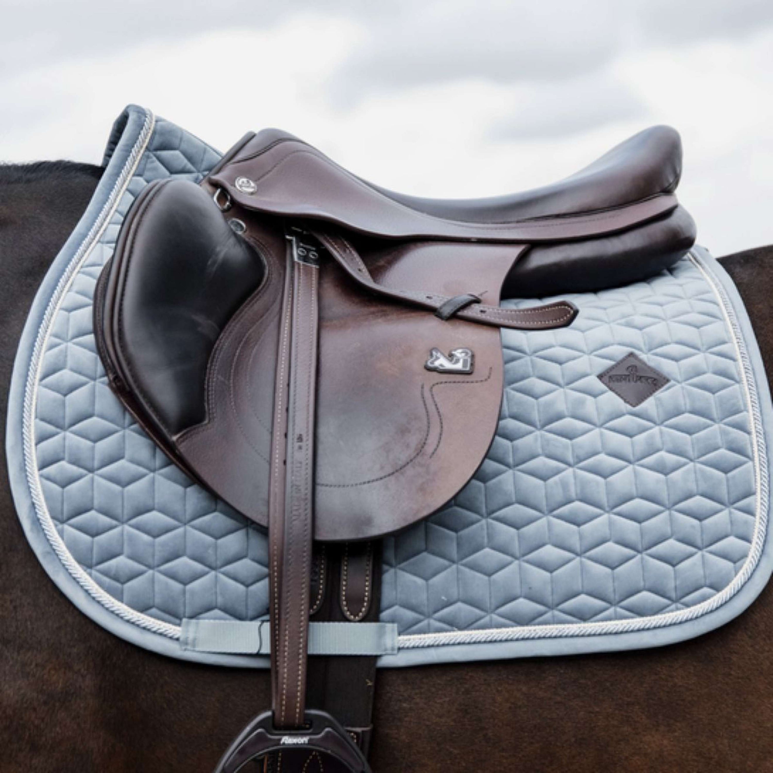 Kentucky Horsewear Mantilla de Salto Velvet Azul claro Kentucky Horsewear Mantilla de Salto Velvet Azul claro