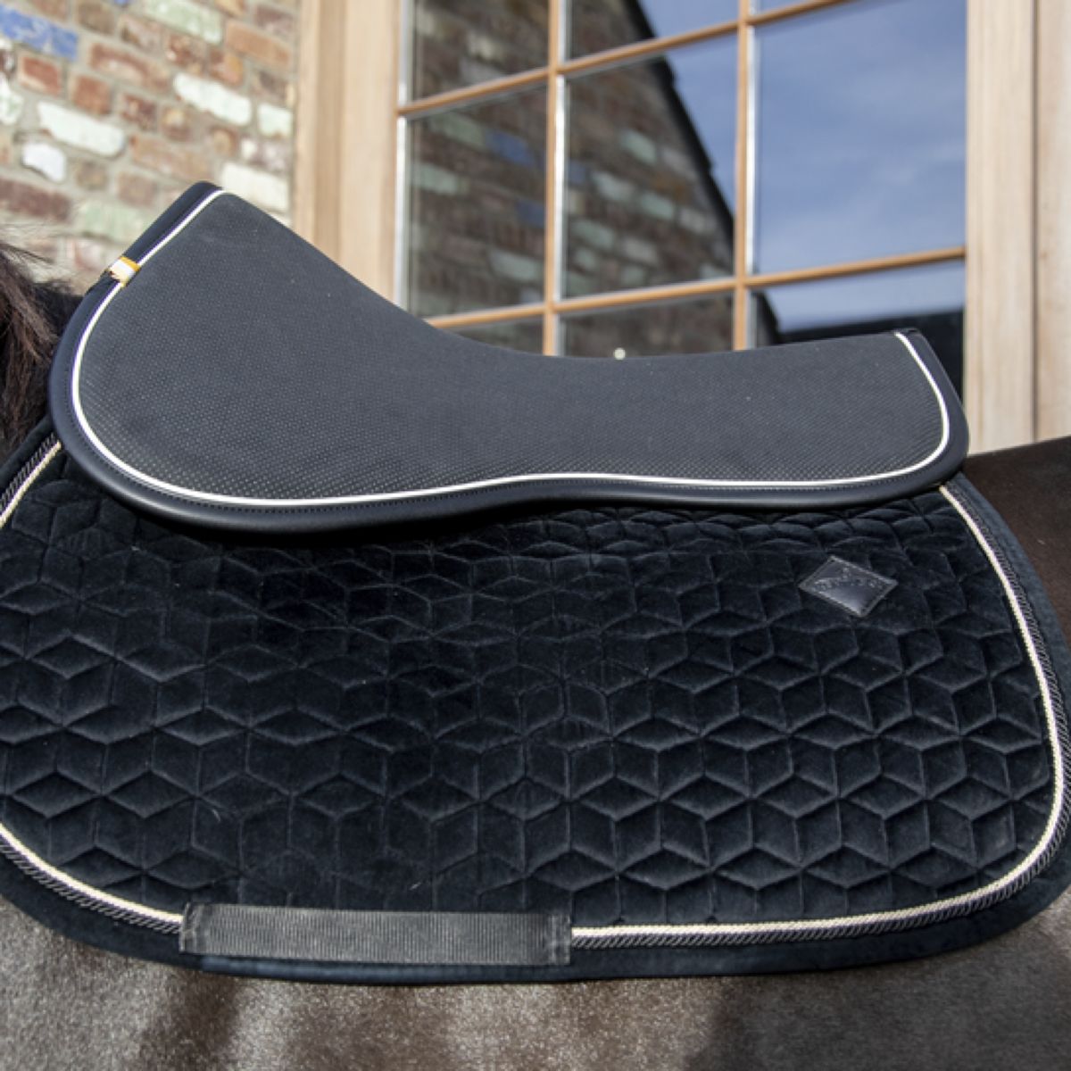 Kentucky Horsewear Mantilla Halfpad Negro