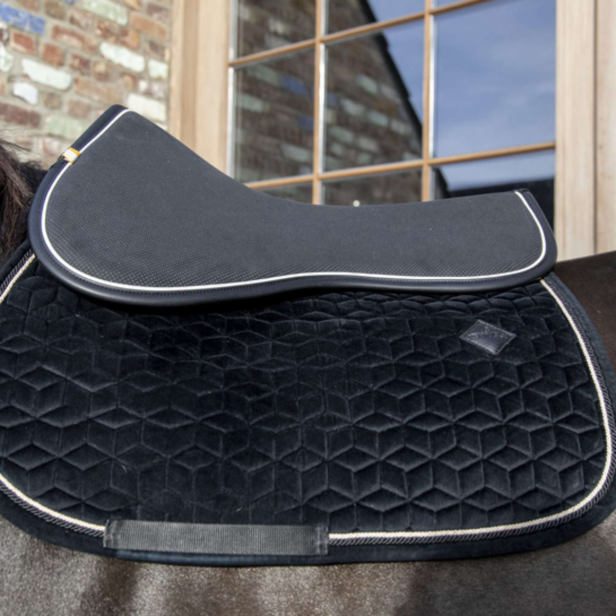 Kentucky Horsewear Mantilla Halfpad Negro