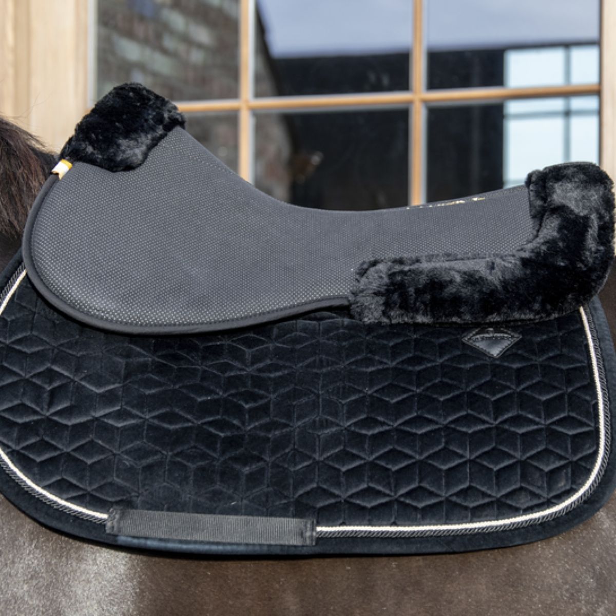Kentucky Horsewear Mantilla Halfpad Negro