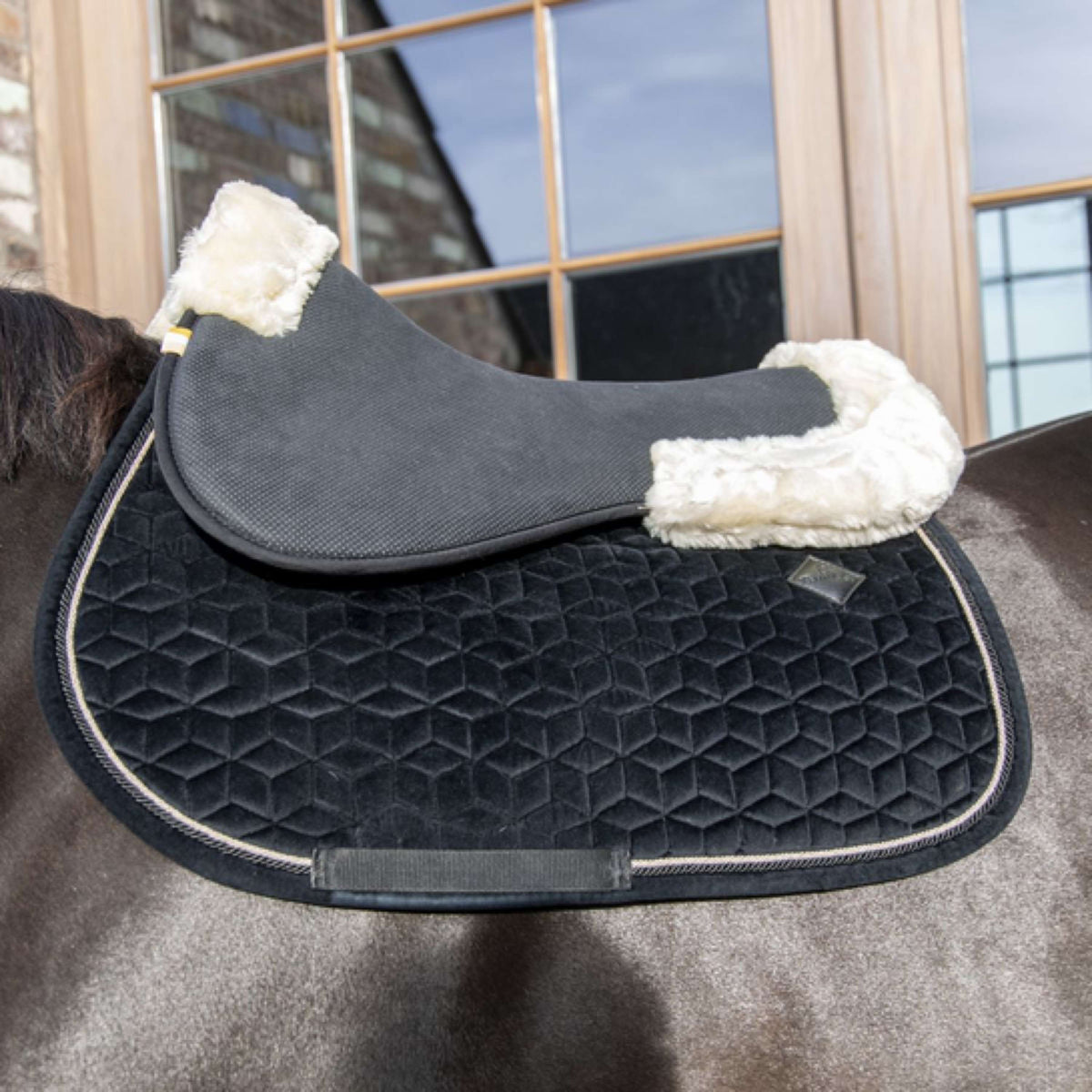 Kentucky Horsewear Mantilla Halfpad Negro/Natural
