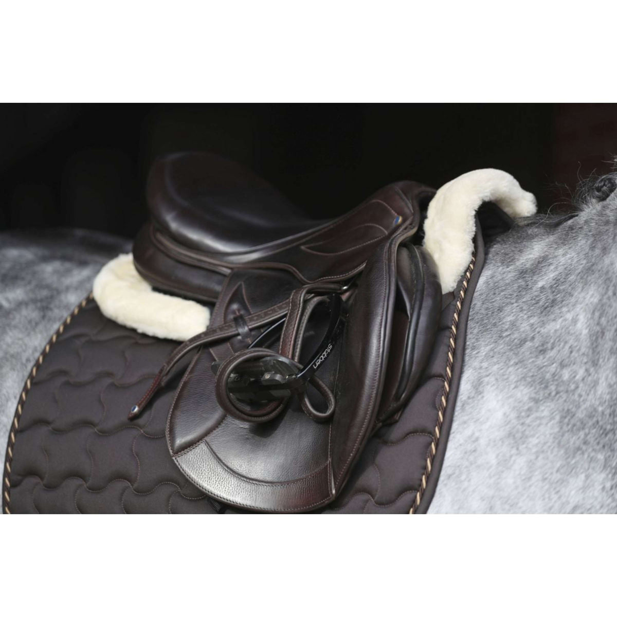 Kerbl Mantilla Pelo Sintético Negro