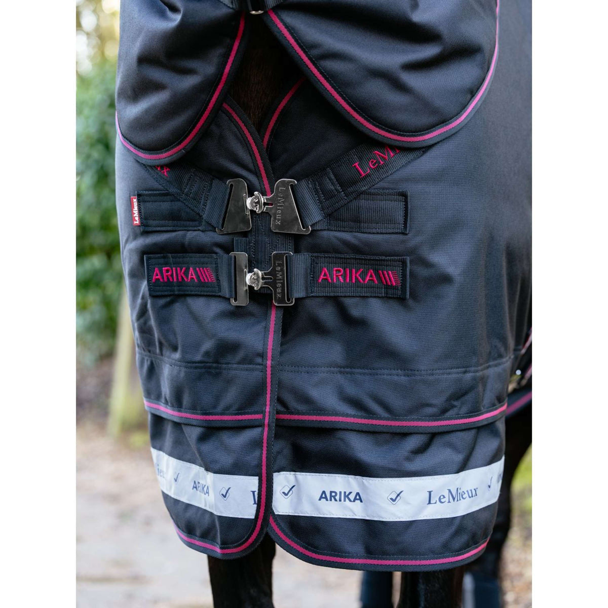LeMieux Alfombra de Exterior Arika Storm-Tek 100g Negro