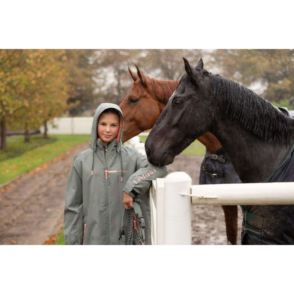 LeMieux Abrigo de lluvia Young Rider HydroShield Rosemary