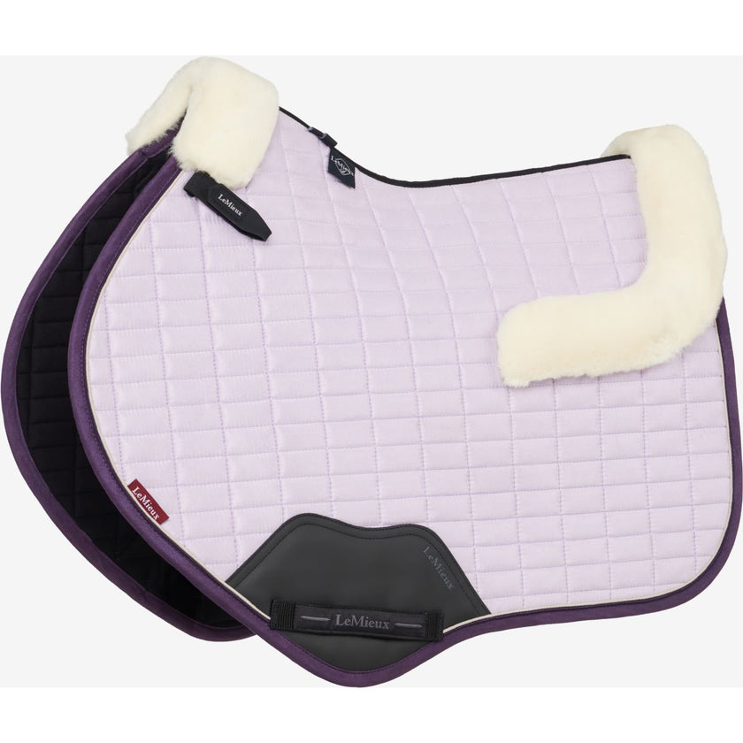 LeMieux Mantilla Merino Suede saltando Lilac