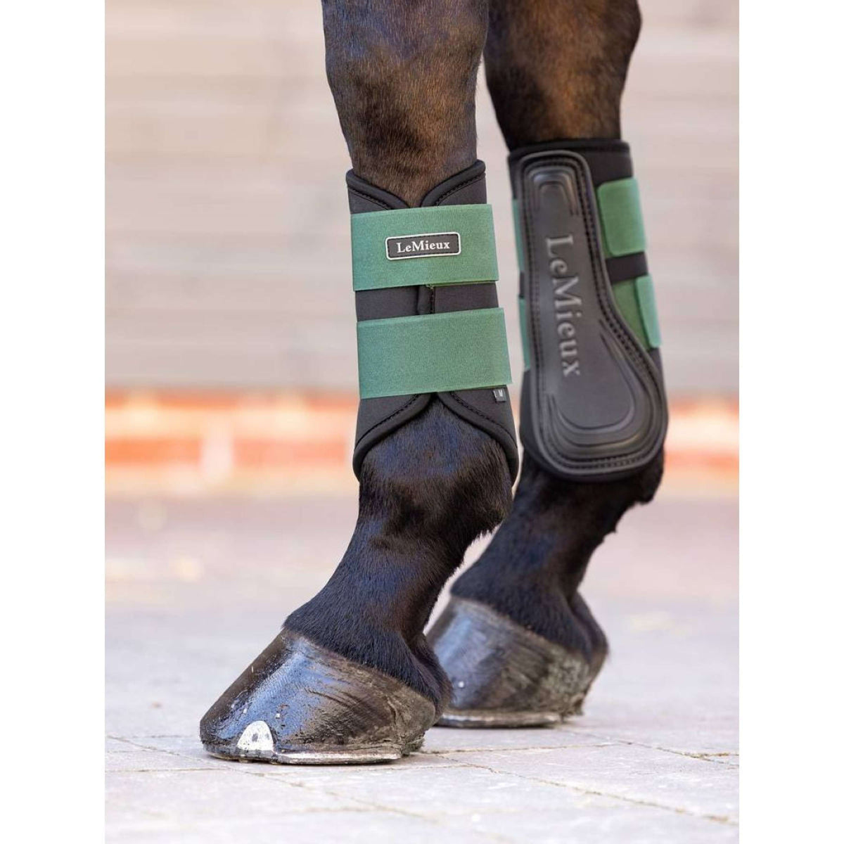 LeMieux Protectores de piernas Grafter Brushing Verde cazador