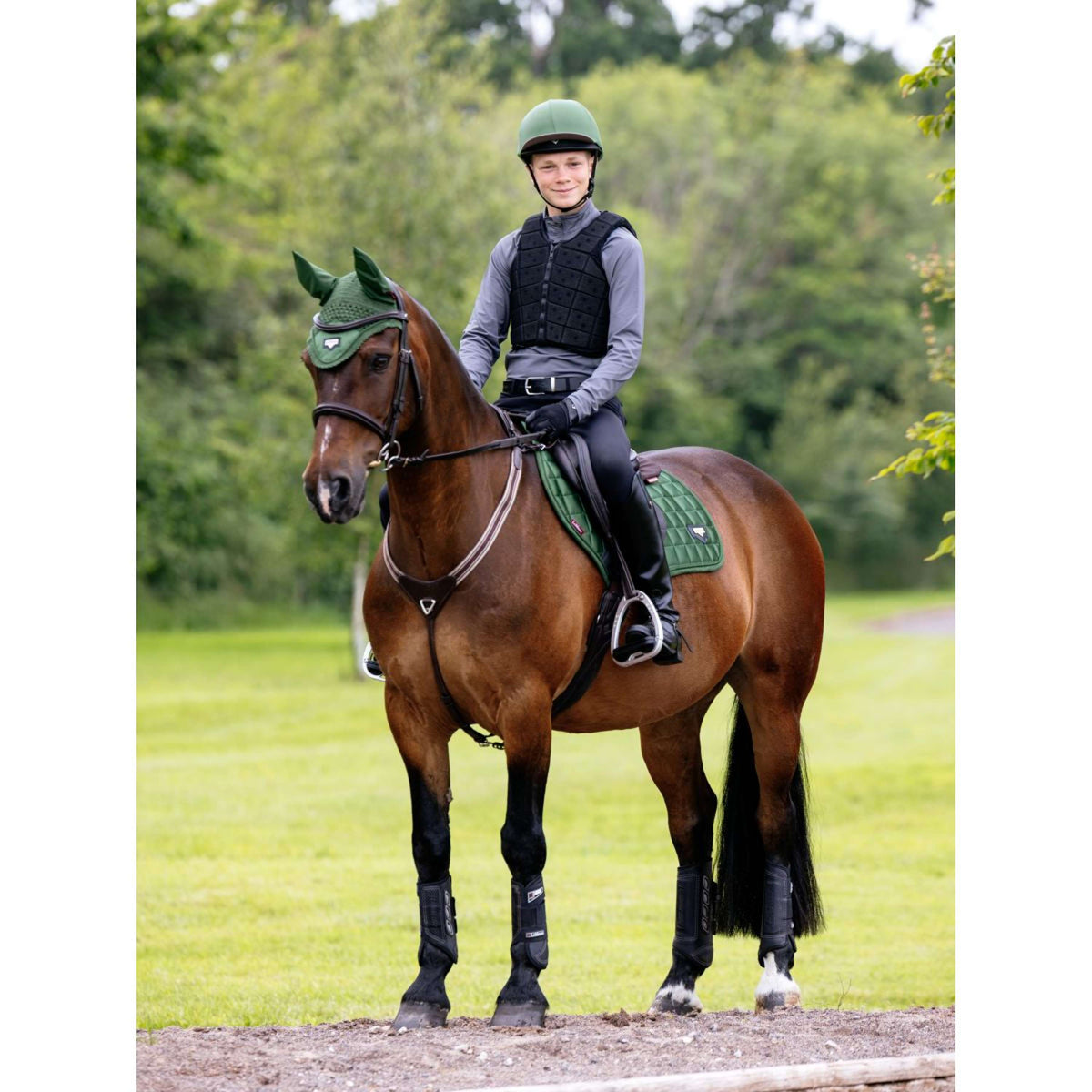 LeMieux Mantilla Loire Classic Square Close Contact Hunter Green
