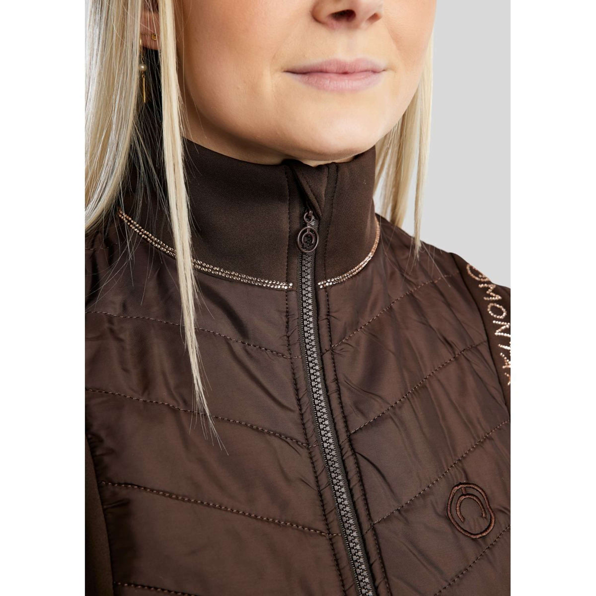 Montar Chaleco Momari Hybrid Marron